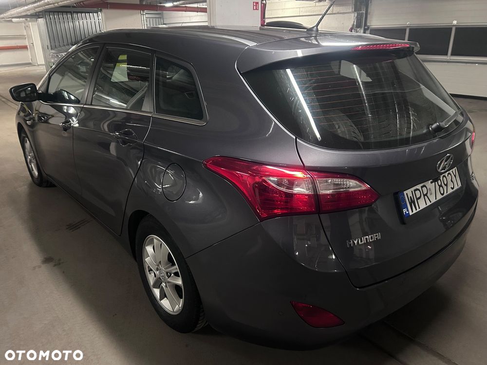 Hyundai i30 blue Kombi 1.6 CRDi Style - 5