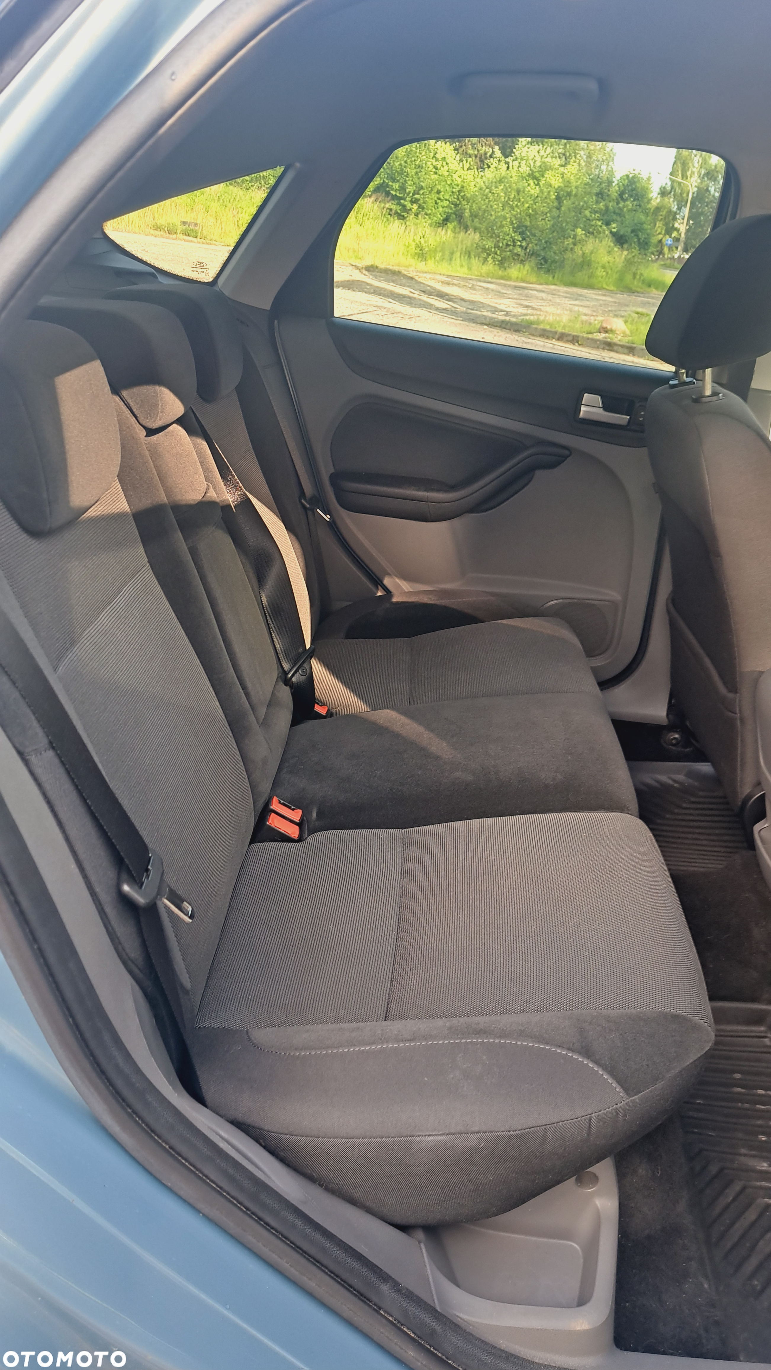 Ford Focus 1.8 FF Ghia - 9