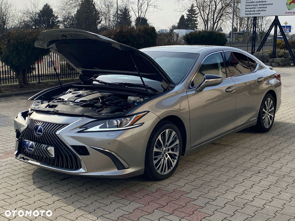 Lexus ES 300h Elegance