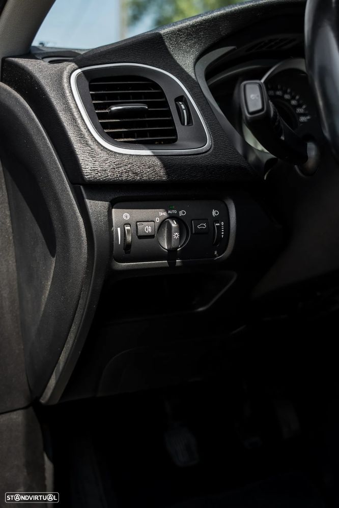 Volvo V40 1.6 D2 Kinetic - 23