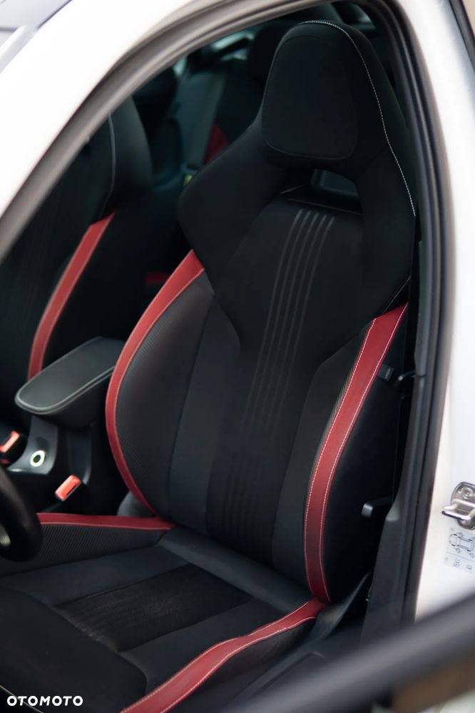 Skoda Kamiq 1.0 TSI Monte Carlo DSG - 10