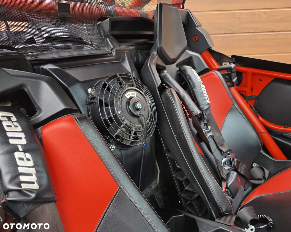 Can-Am Maverick - 20