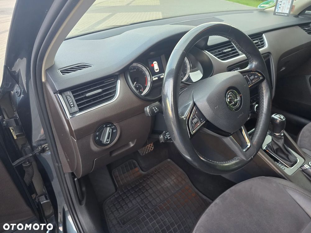 Skoda Octavia 2.0 TDI 4x4 DSG L&K - 27