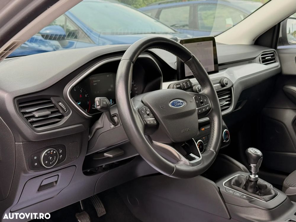 Ford Focus 1.0 EcoBoost Active Business - 17