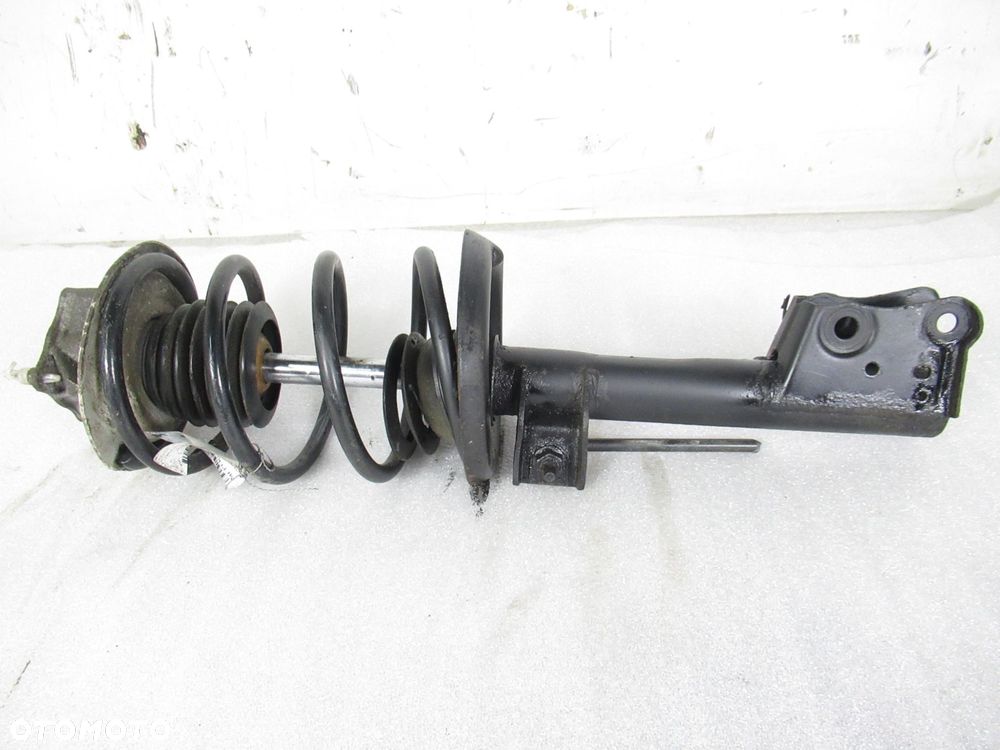 MCPERSON LEWY PRZEDNI MERCEDES W168 1.4 - 1