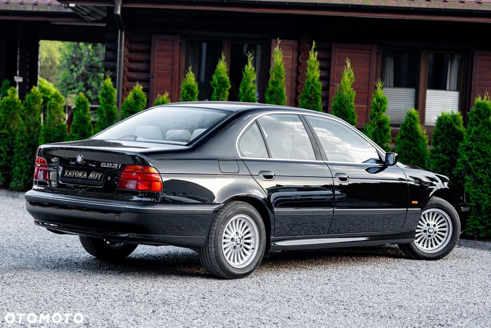 BMW Seria 5 - 15