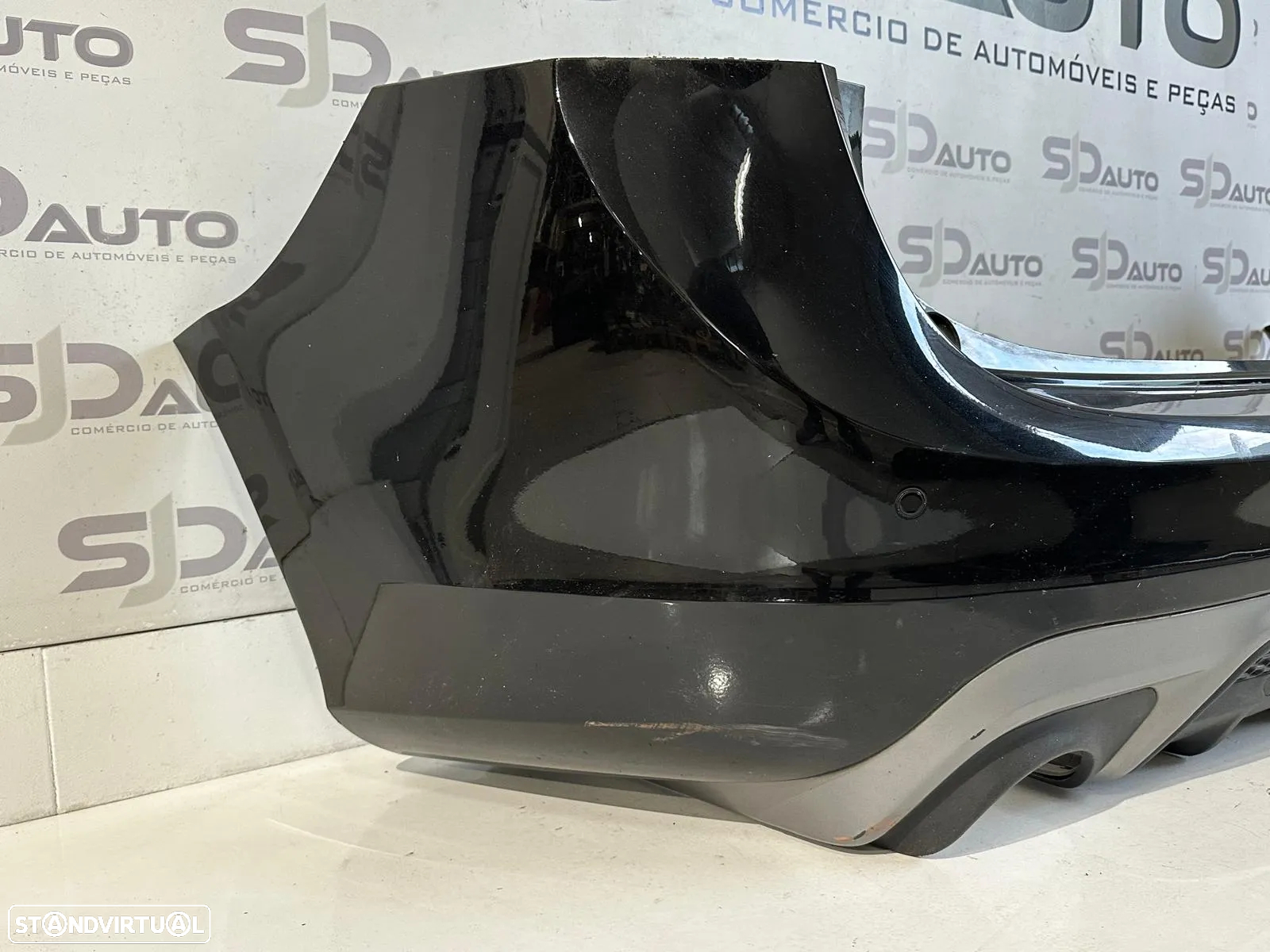 Parachoques Trás R-Design - Volvo V60 (2016) - 4
