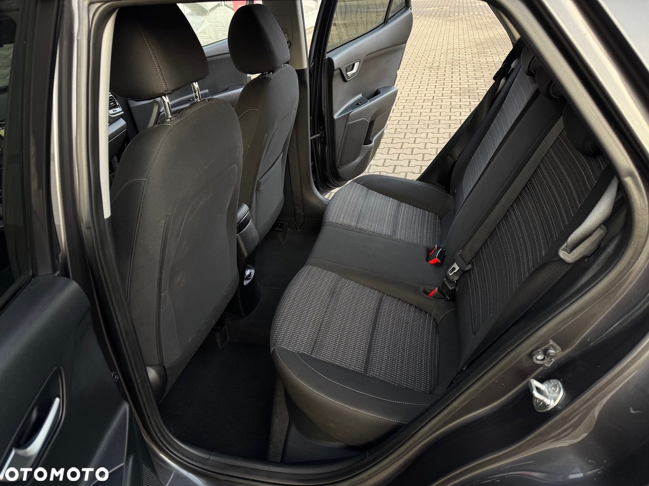 Kia Stonic - 17