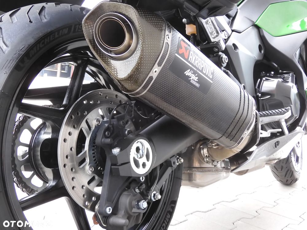 Kawasaki Ninja 1000 SX - 37