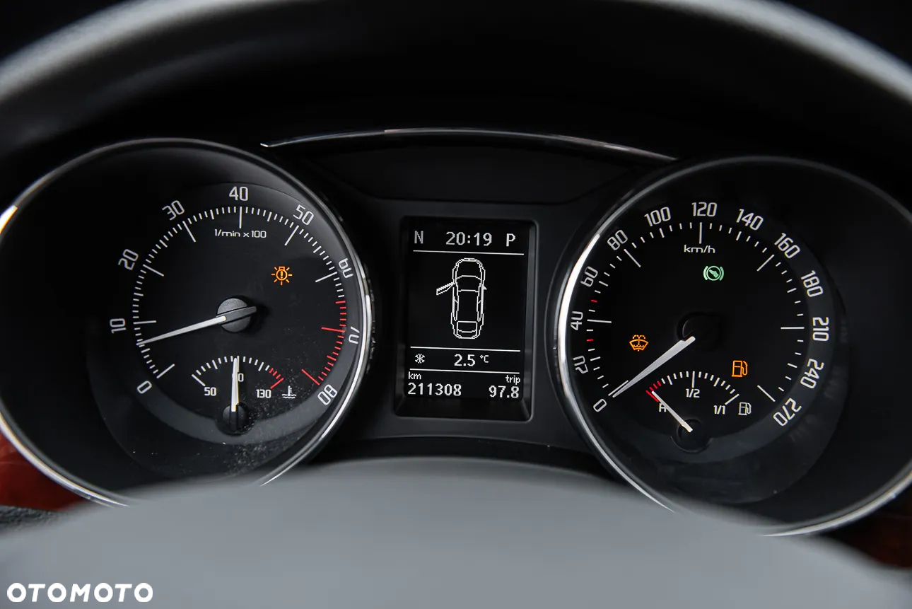Skoda Superb - 19