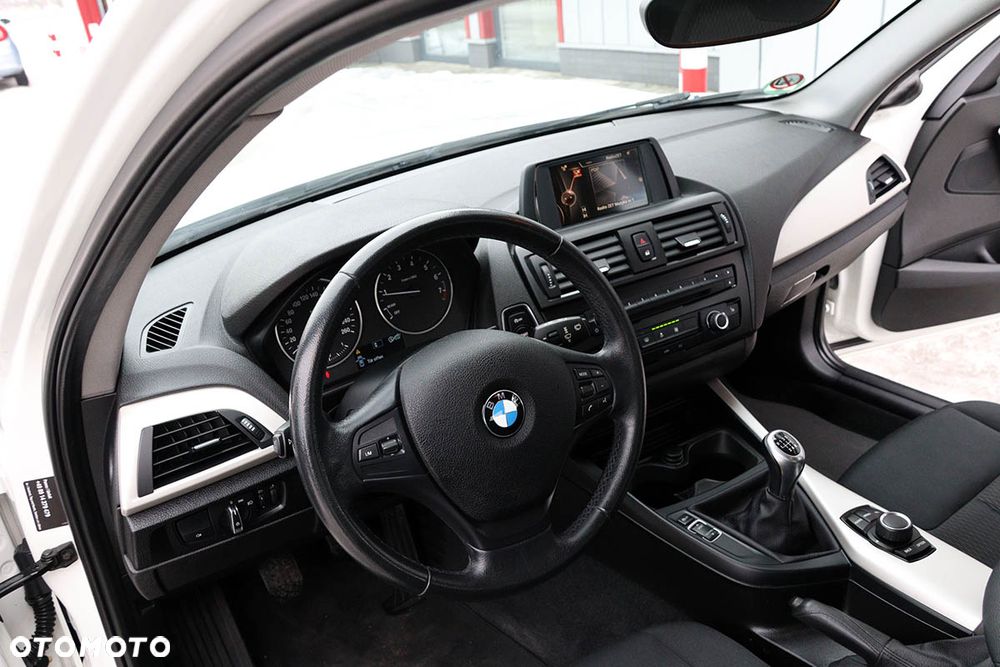 BMW Seria 1 - 21