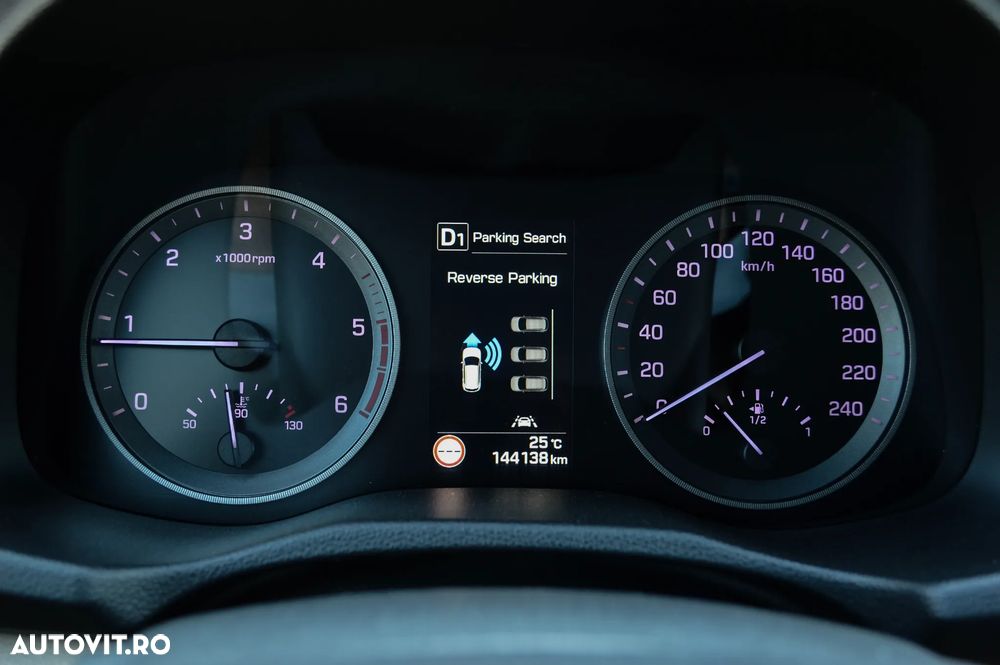 Hyundai Tucson blue 1.7 CRDi 2WD DCT Premium - 34