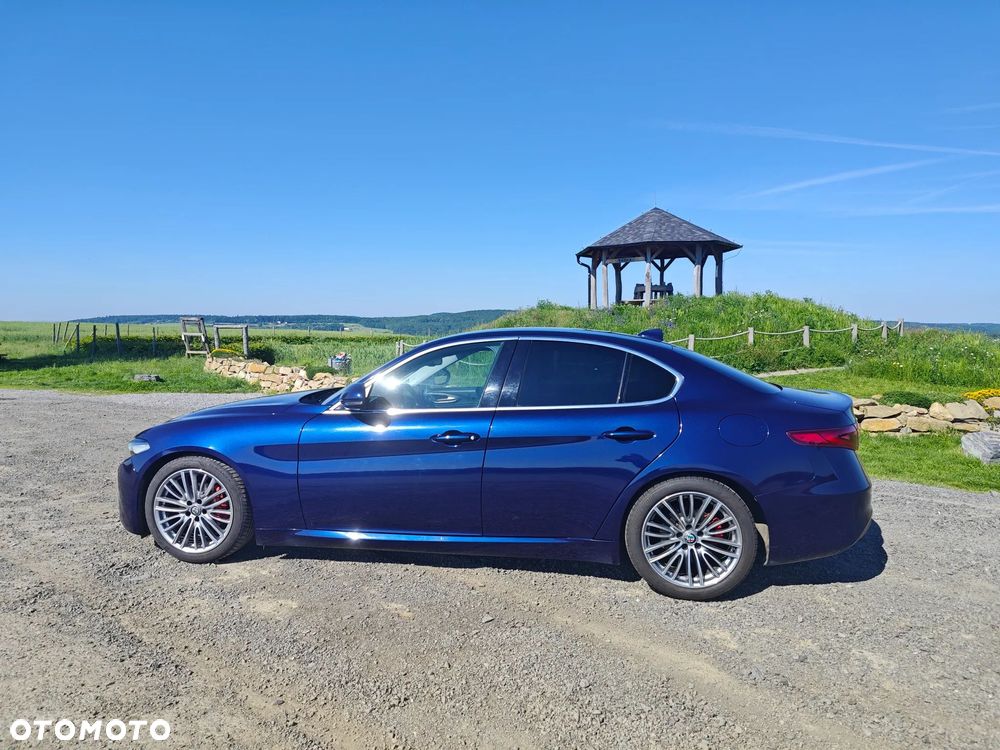 Alfa Romeo Giulia - 2
