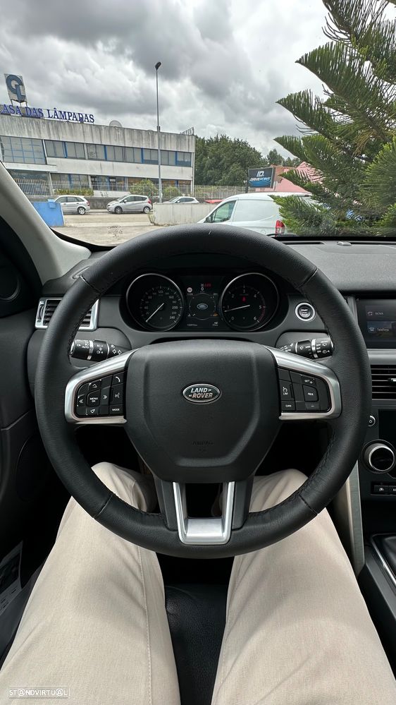 Land Rover Discovery Sport 2.0 TD4 SE - 28