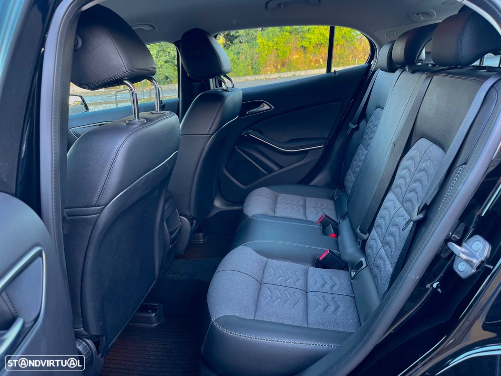 Mercedes-Benz GLA 180 Style - 7