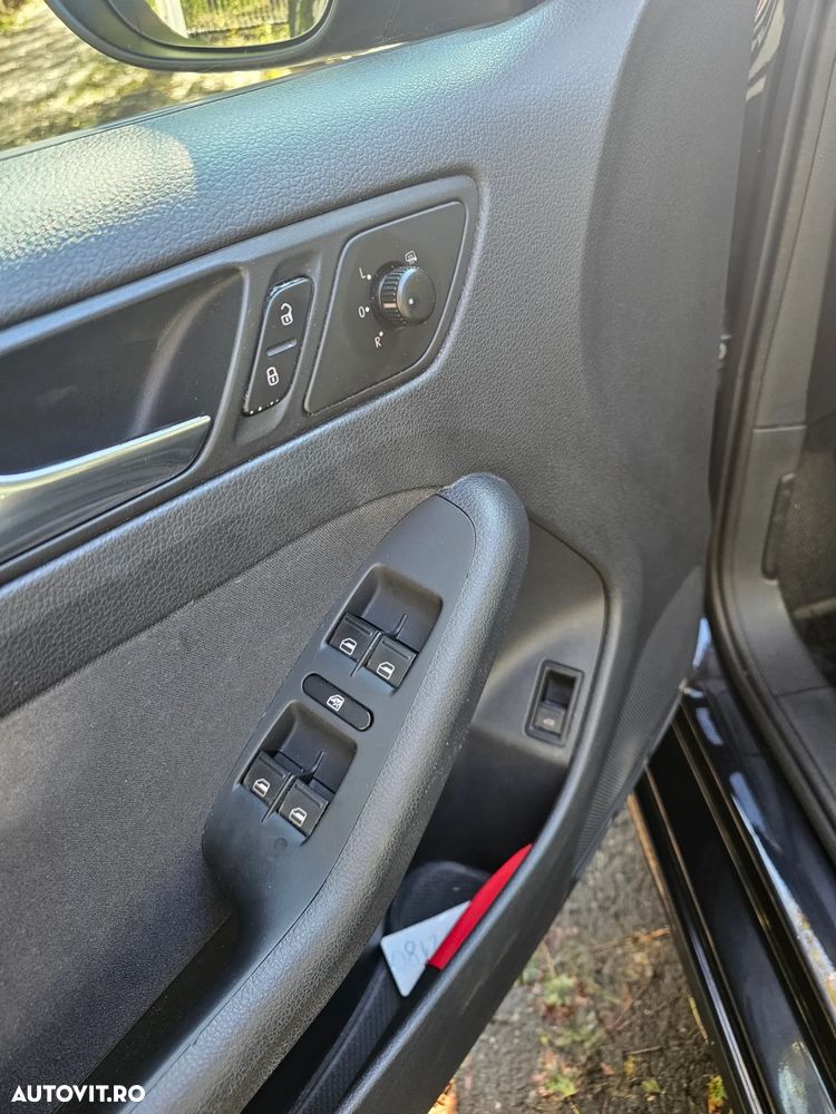Volkswagen Jetta 1.6 TDI DPF Comfortline DSG - 8