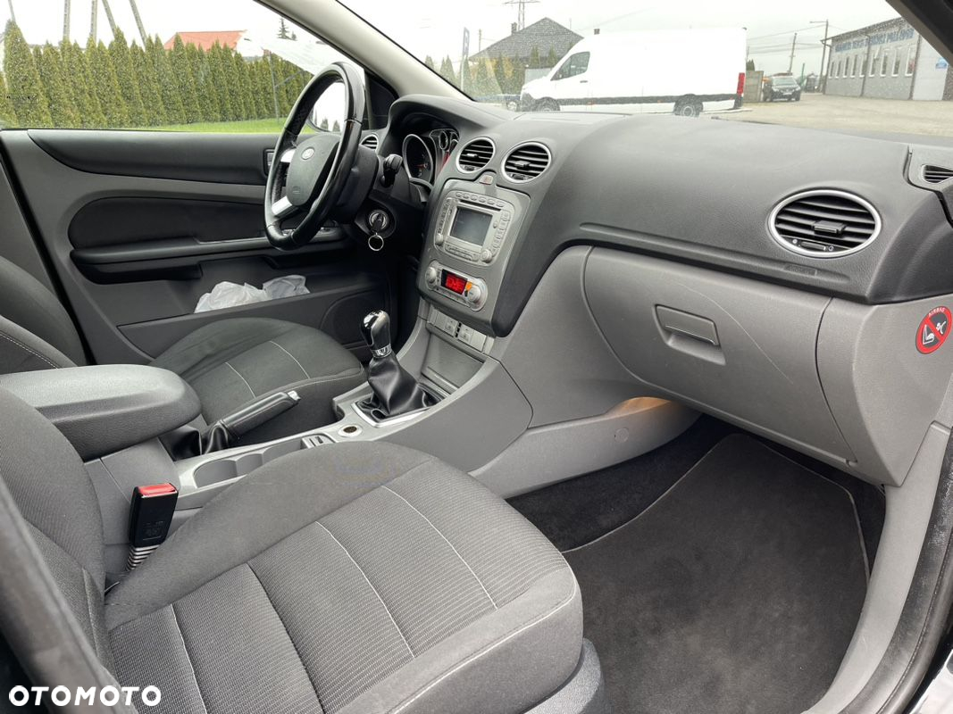Ford Focus 1.8 FF Platinium X - 31