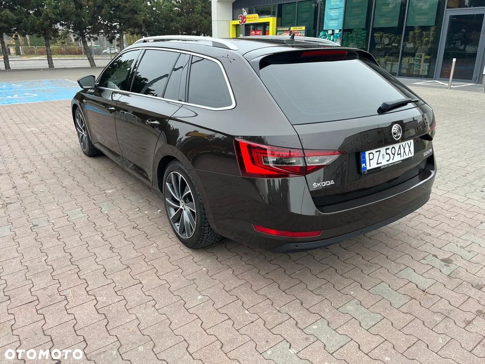 Skoda Superb 2.0 TDI L&K DSG - 2