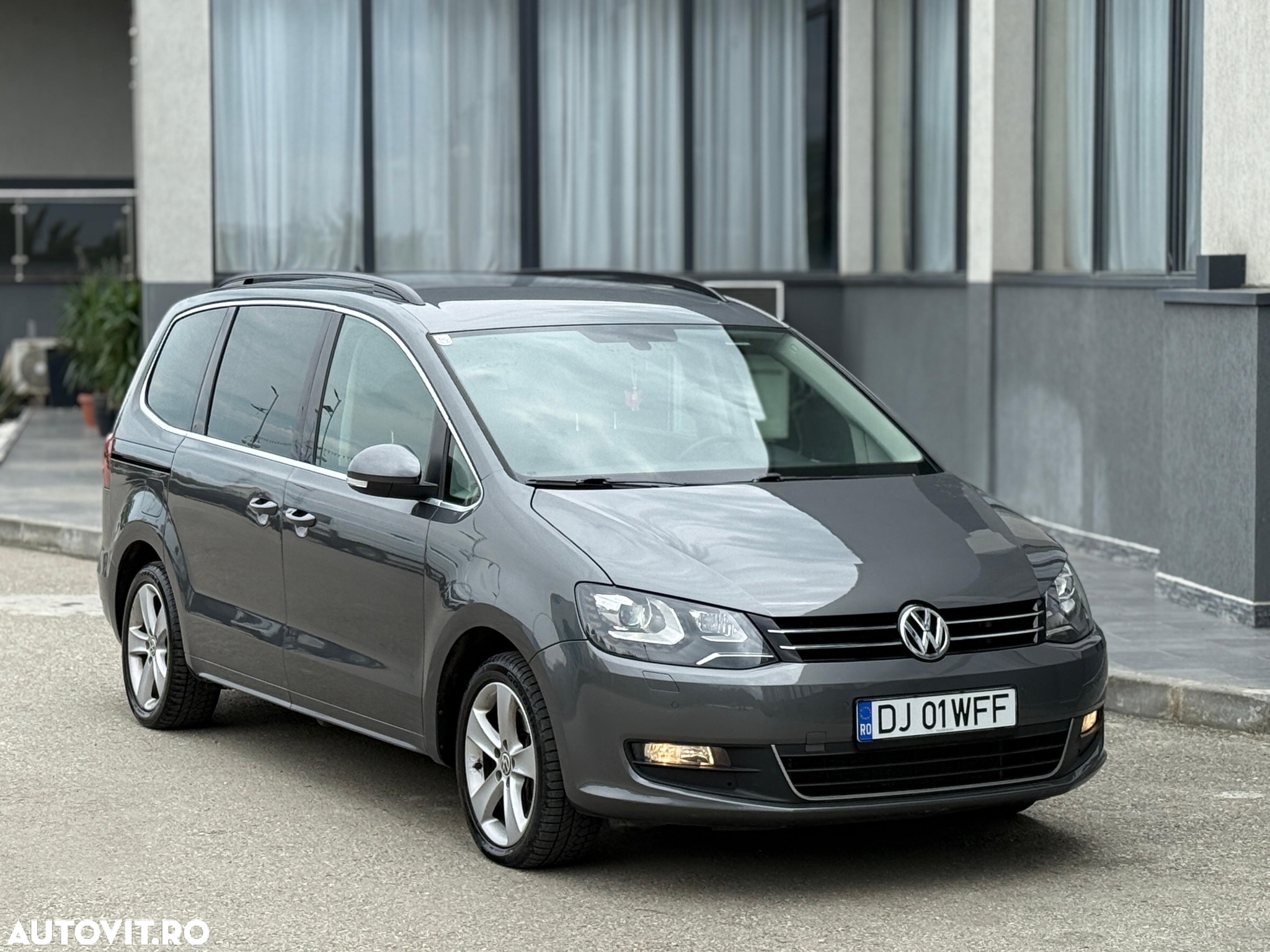 Volkswagen Sharan 2.0 TDI 4MOTION (BlueMotion Technology) Trendline - 6