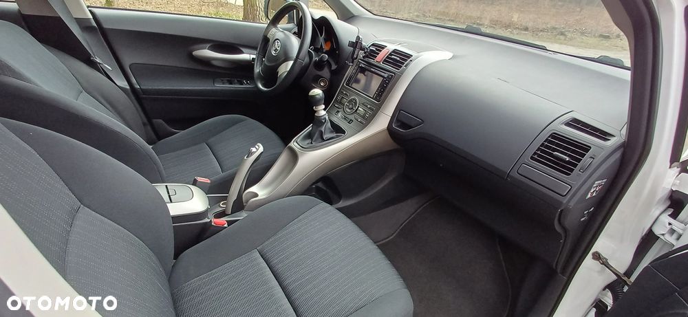 Toyota Auris 1.4 D-4D Luna - 18