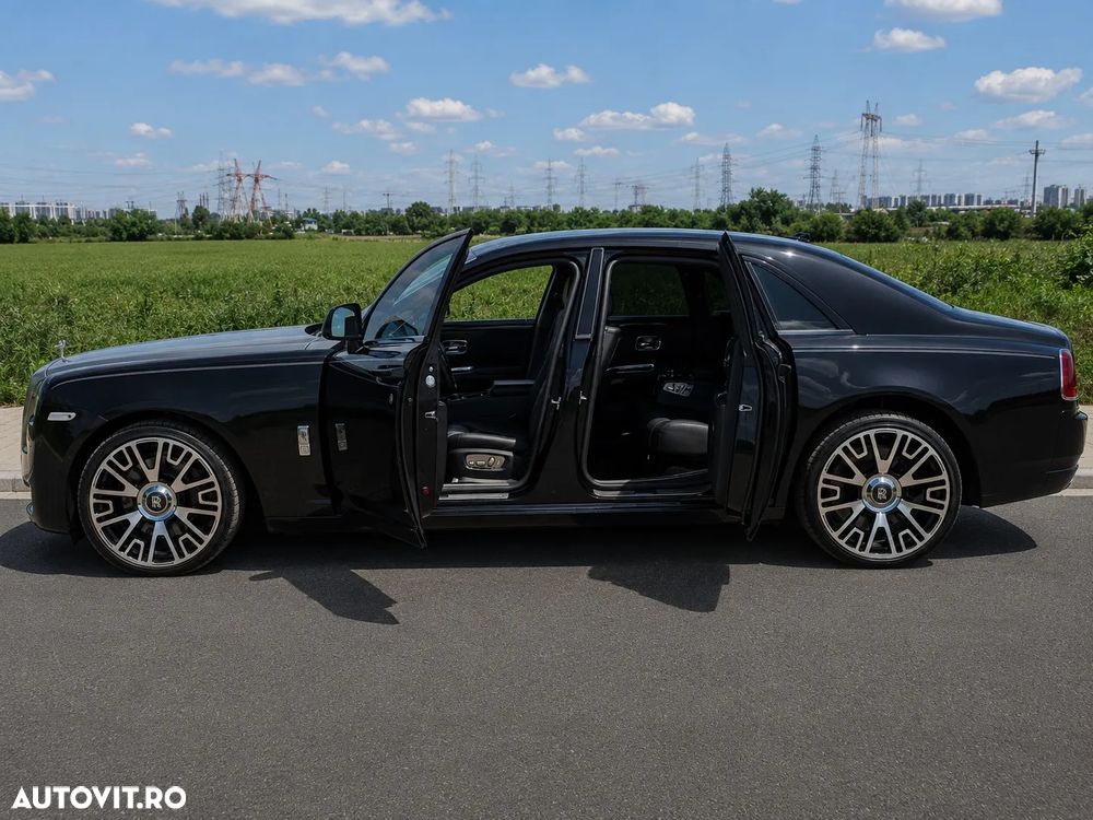 Rolls-Royce Ghost - 4