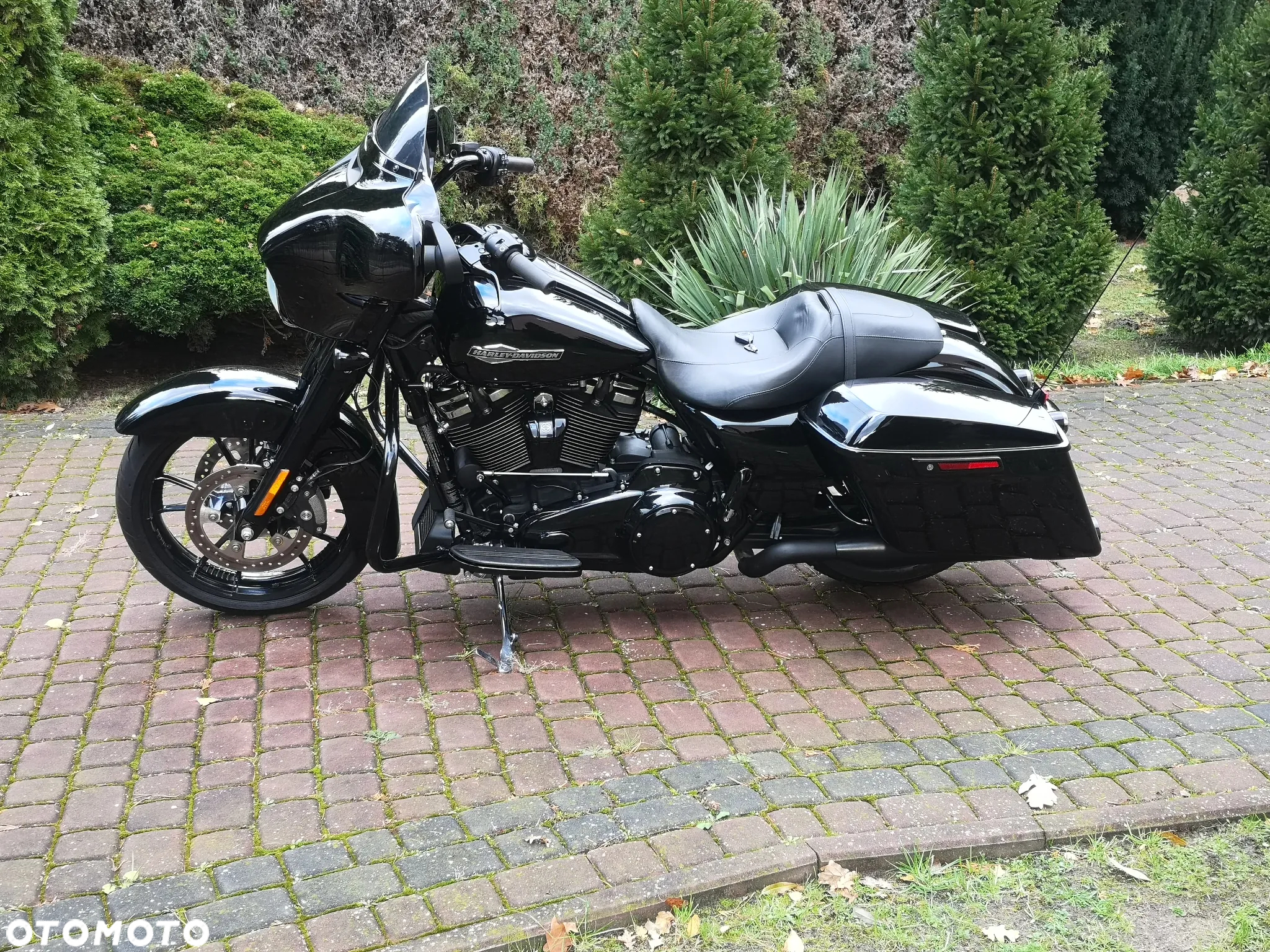 Harley-Davidson Touring Street Glide - 2