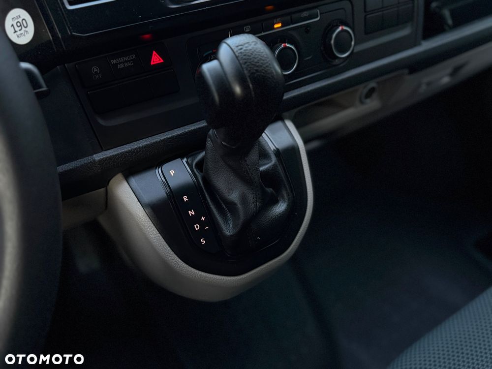 Volkswagen Transporter - 9