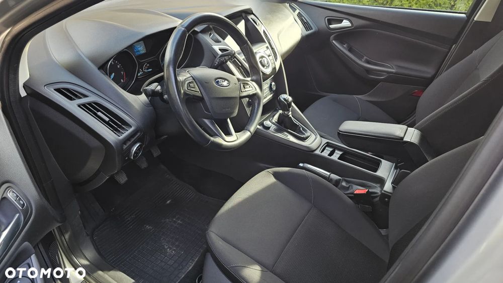 Ford Focus 1.6 Trend - 9