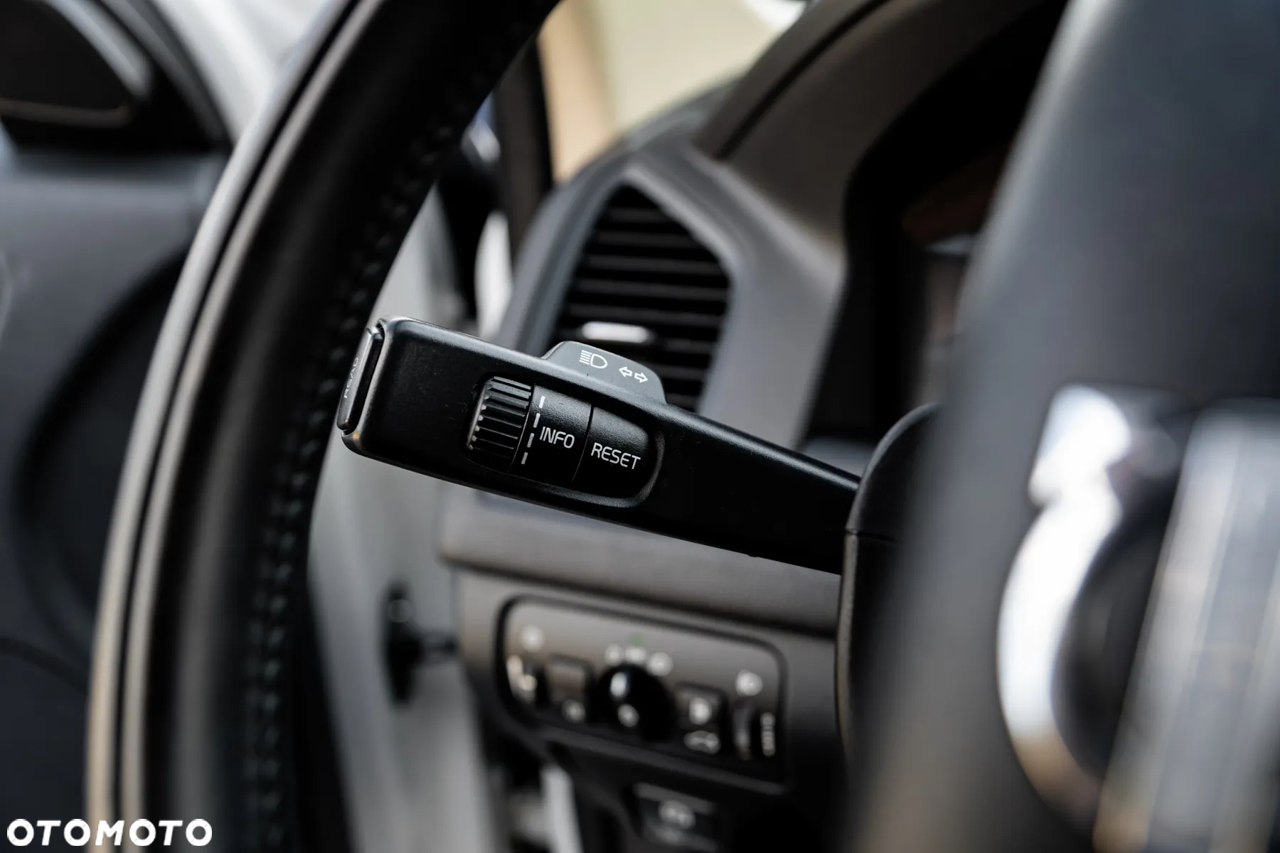 Volvo XC 60 - 32