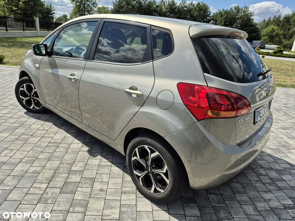Kia Venga - 3