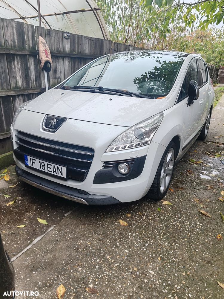 Peugeot 3008 HYbrid4 - 1