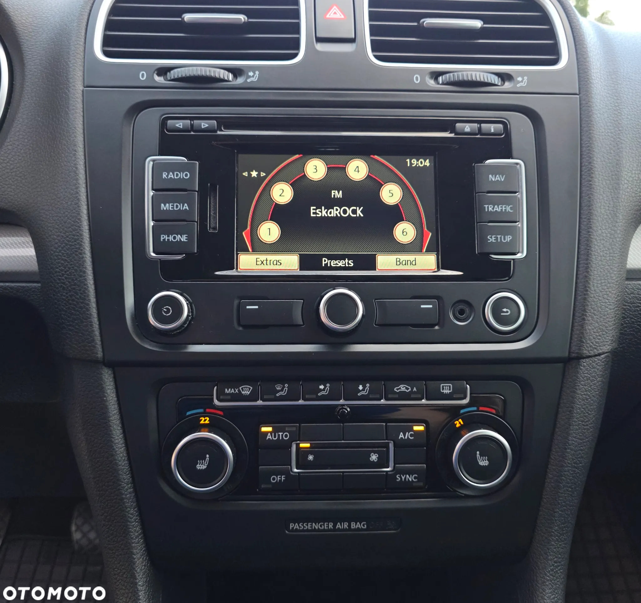 Volkswagen Golf 2.0 TDI DPF MATCH - 21