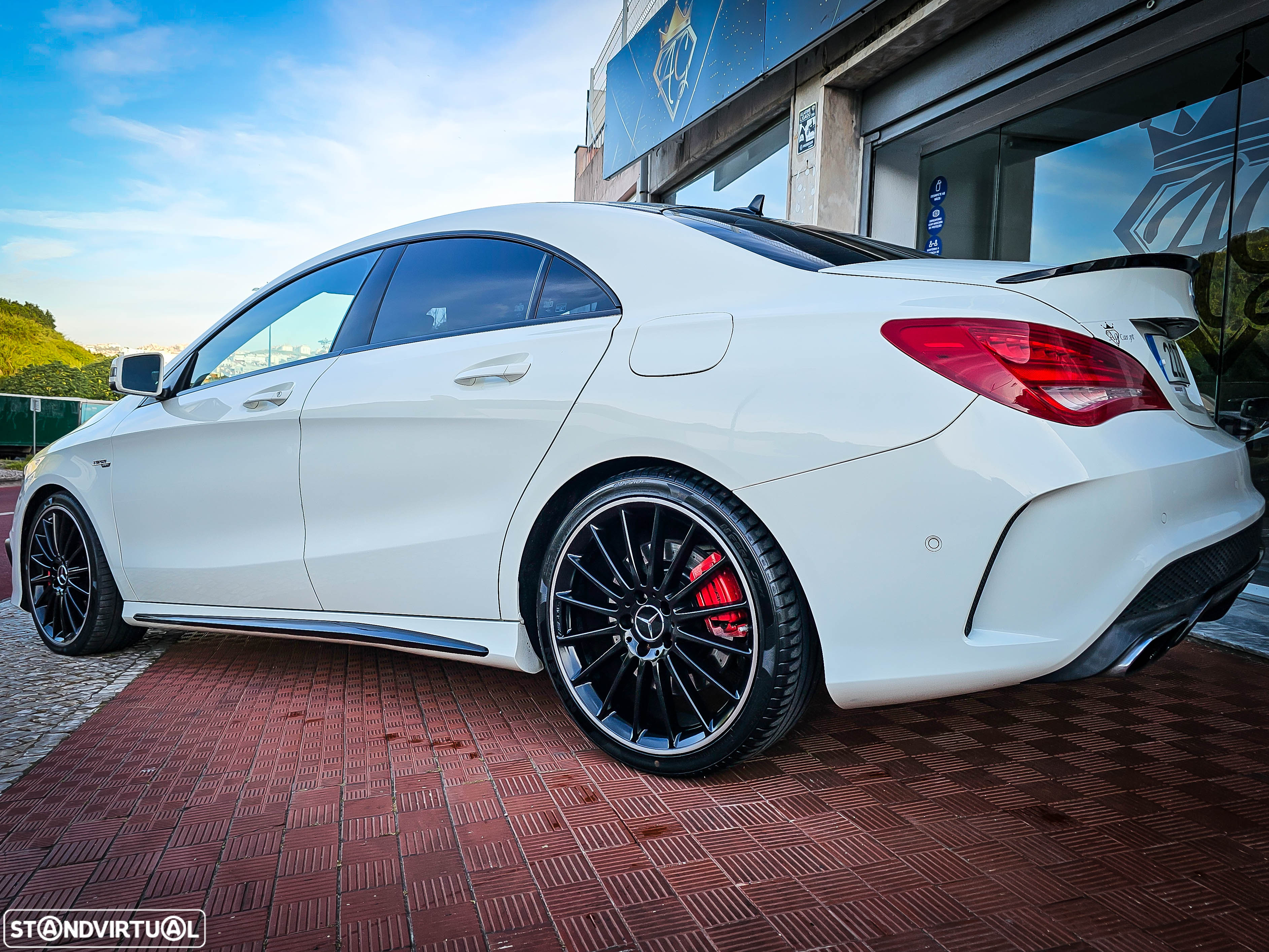 Mercedes-Benz CLA 45 AMG 4Matic 7G-DCT - 14