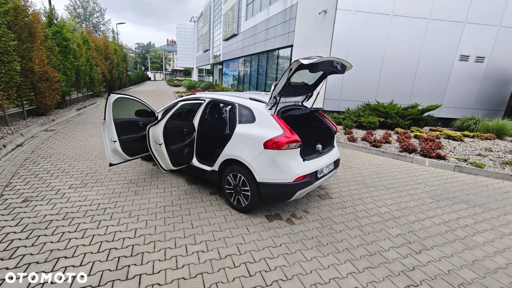 Volvo V40 Cross Country D2 Momentum - 8