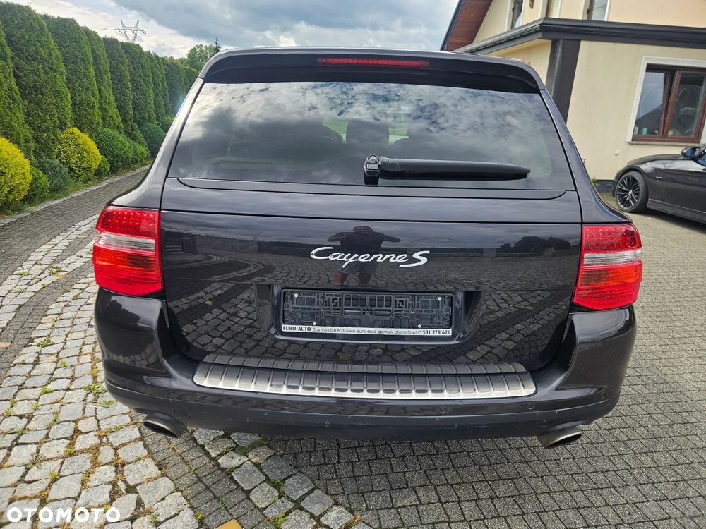 Porsche Cayenne - 5