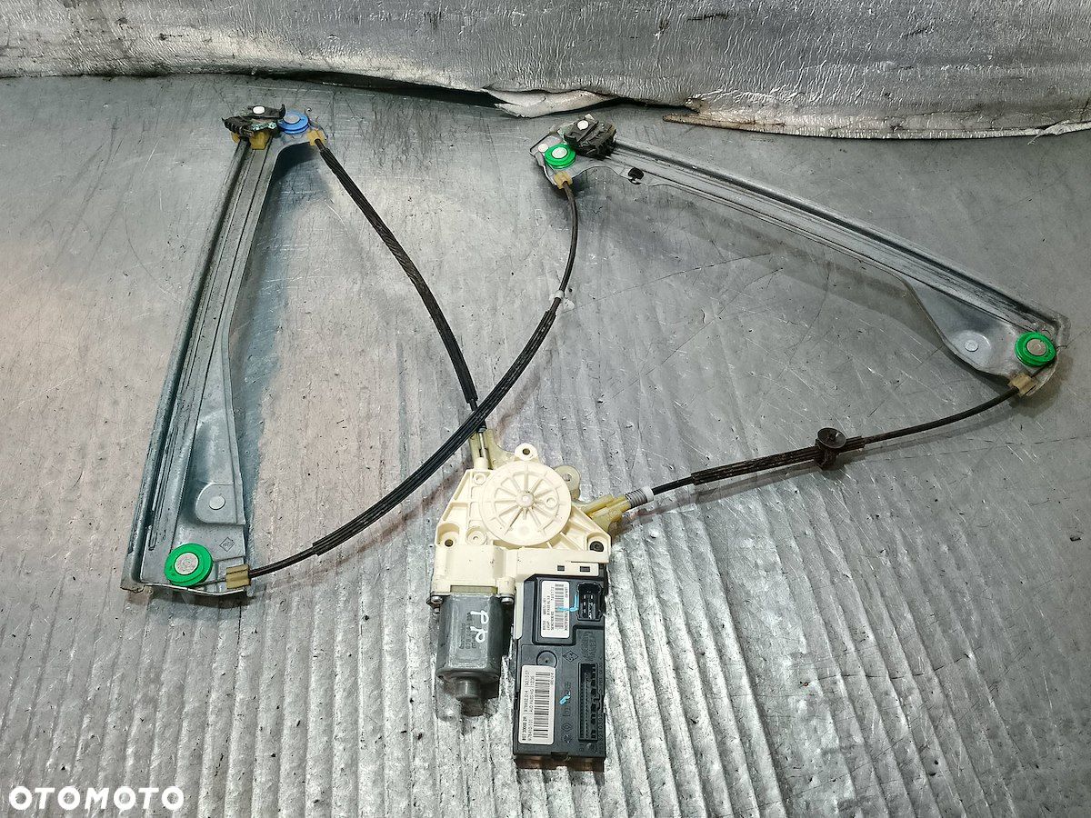 PODNOŚNIK SZYBY PRAWY PRZÓD RENAULT LAGUNA III 807000002R 974824103 - 1
