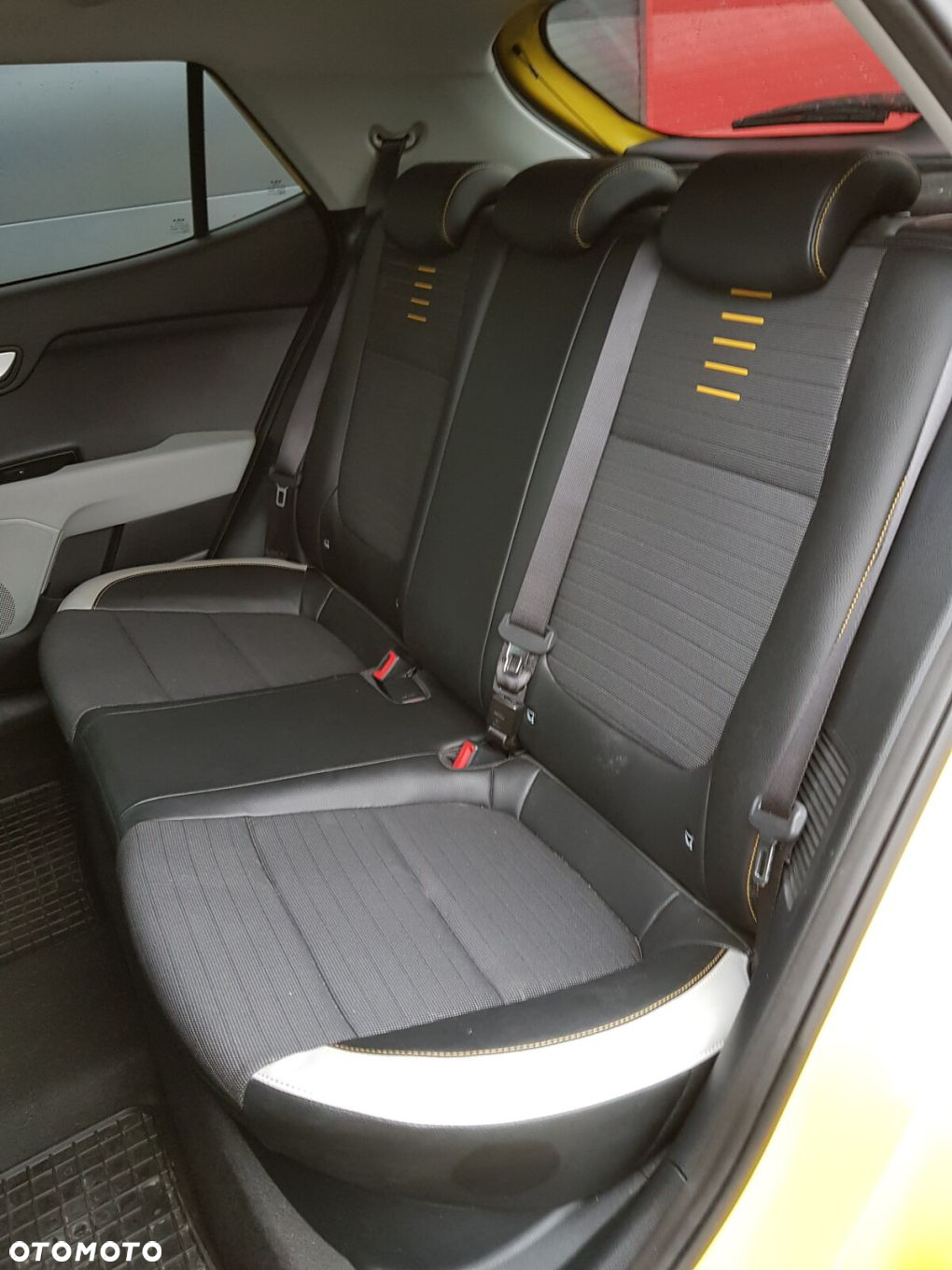 Kia Stonic 1.0 T-GDI MHEV L Business Line DCT - 17