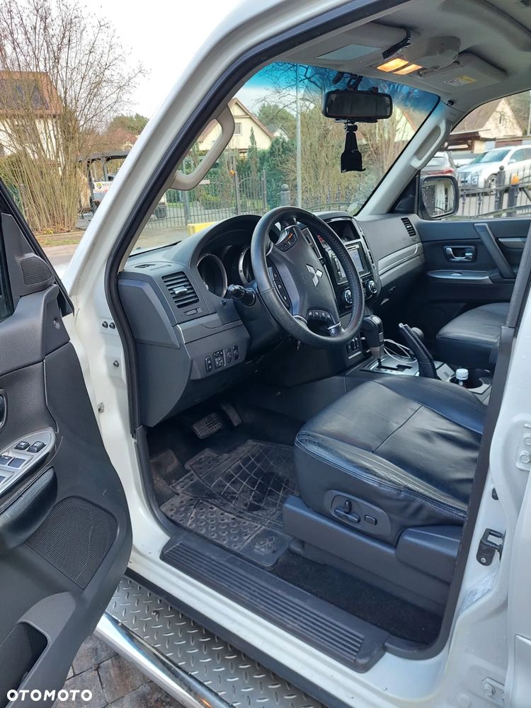 Mitsubishi Pajero 3.2 DID Instyle - 10