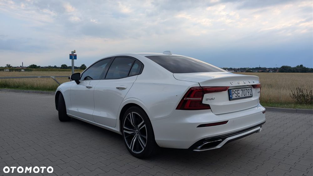 Volvo S60 T6 AWD R-Design - 6