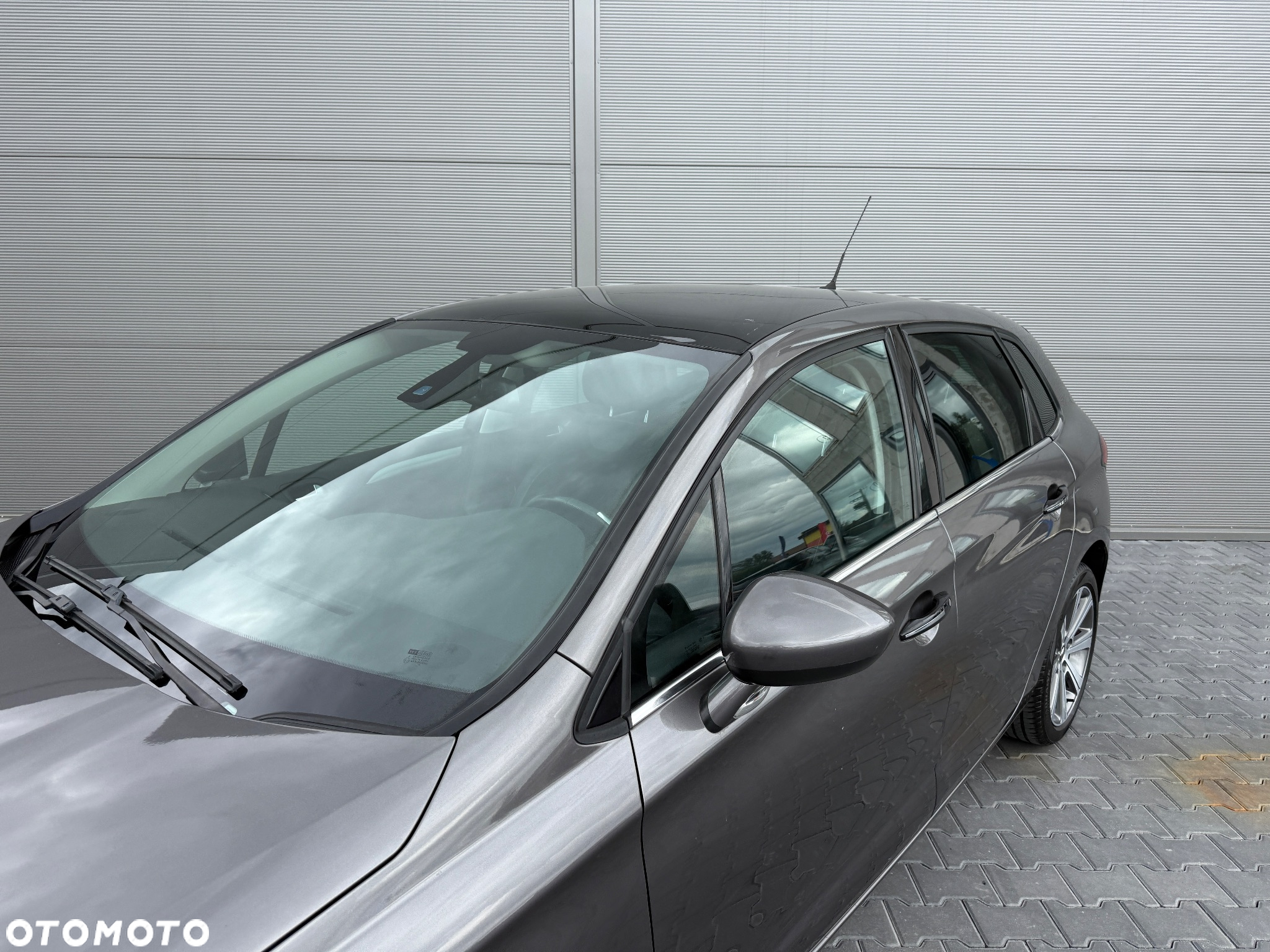 Citroën C4 PureTech e-THP 130 Exclusive - 26