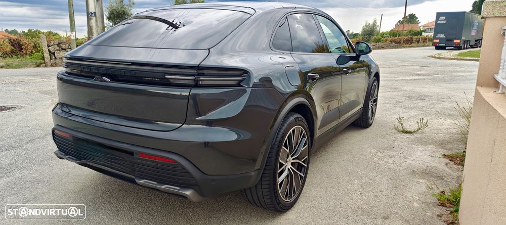 Porsche Macan Electric 4 - 4