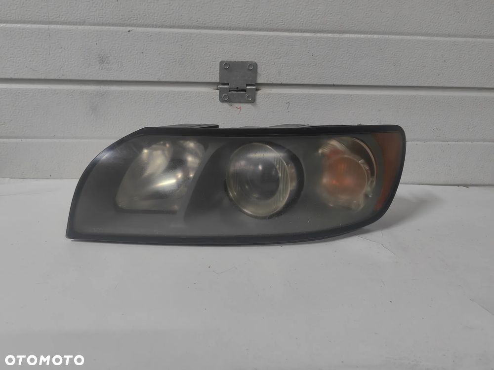 Volvo V50 S40 lampa przednia lewa - 1