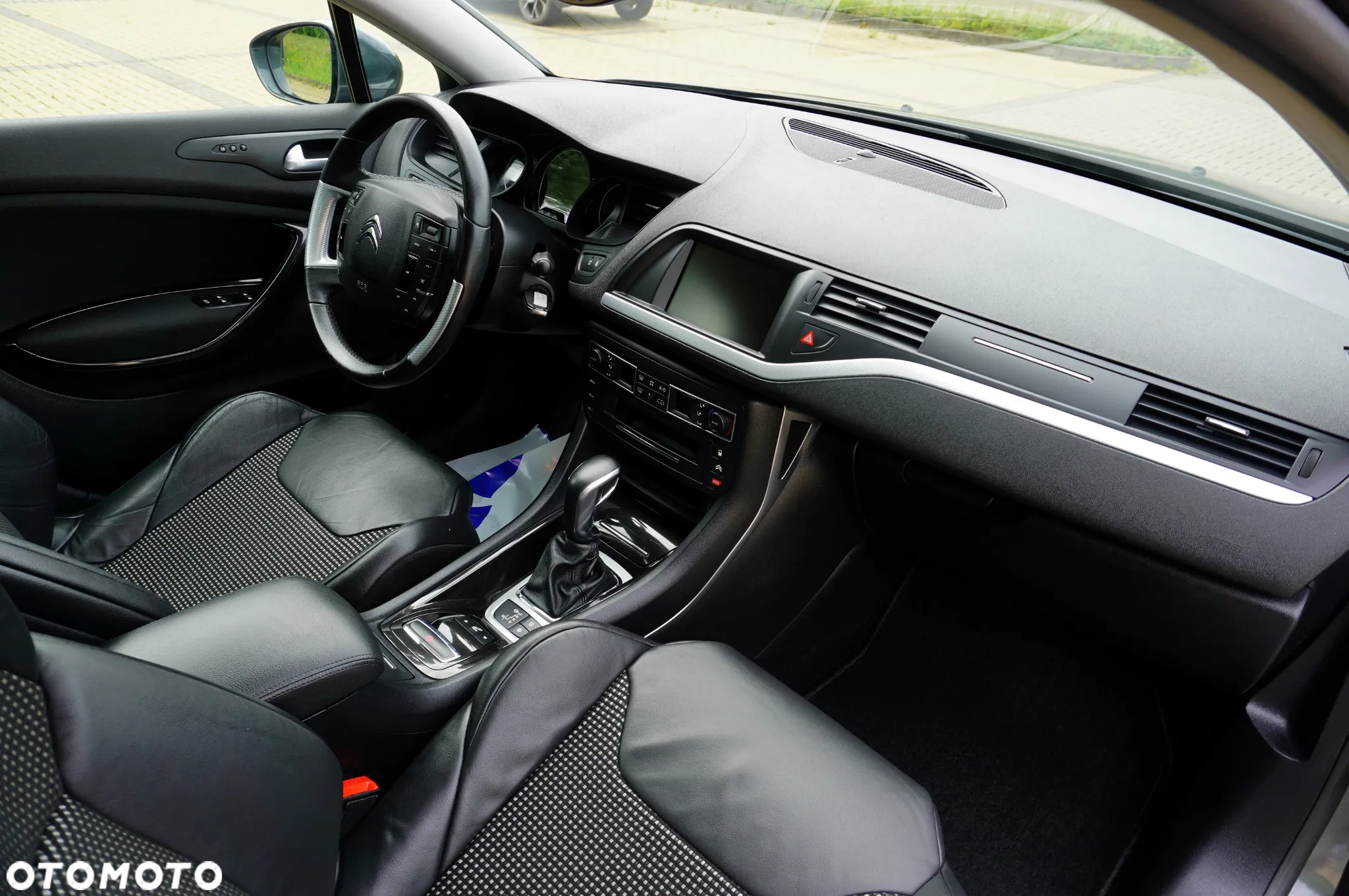 Citroën C5 Tourer BlueHDi 180 S&S EAT6 Exclusive - 25