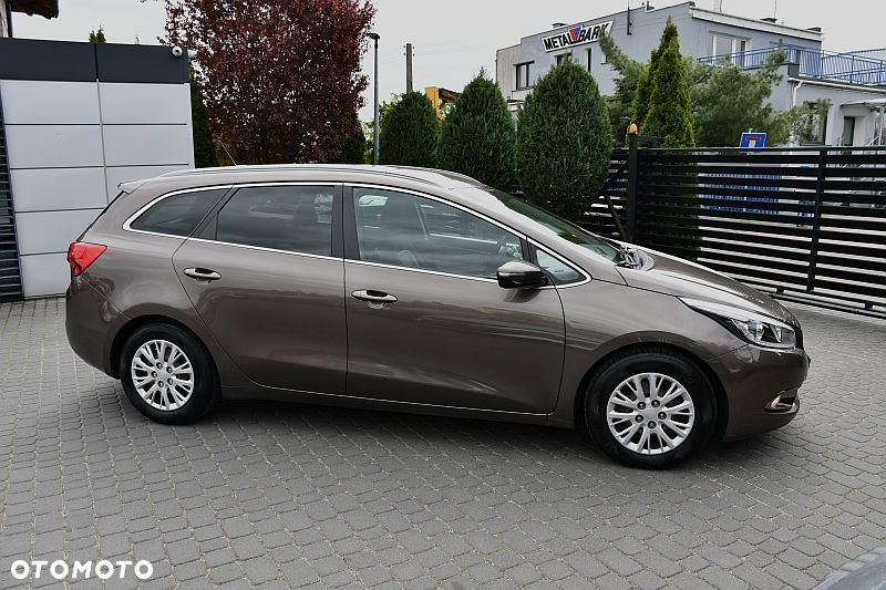 Kia Ceed 1.6 GDI Platinum Edition - 29