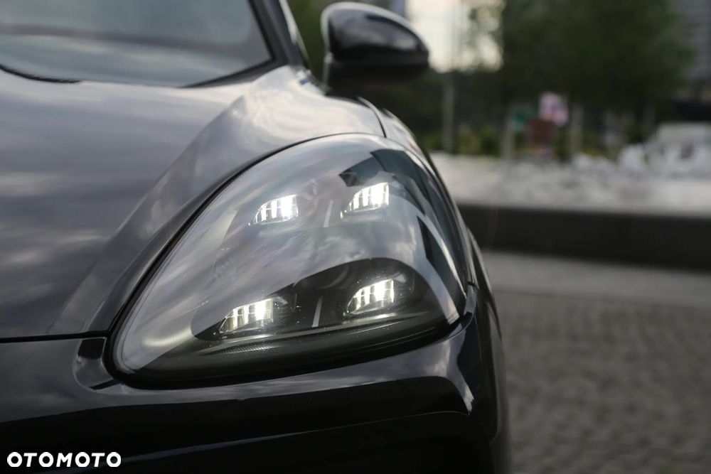 Porsche Cayenne - 34