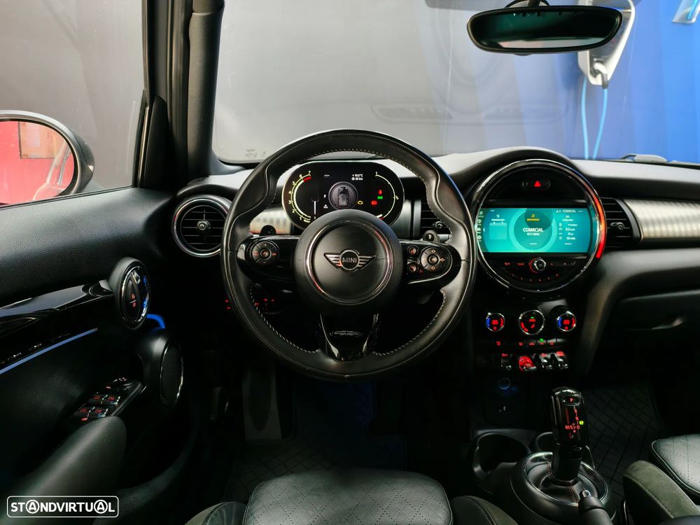 MINI 5 Portas Cooper SD Auto Desportiva - 38