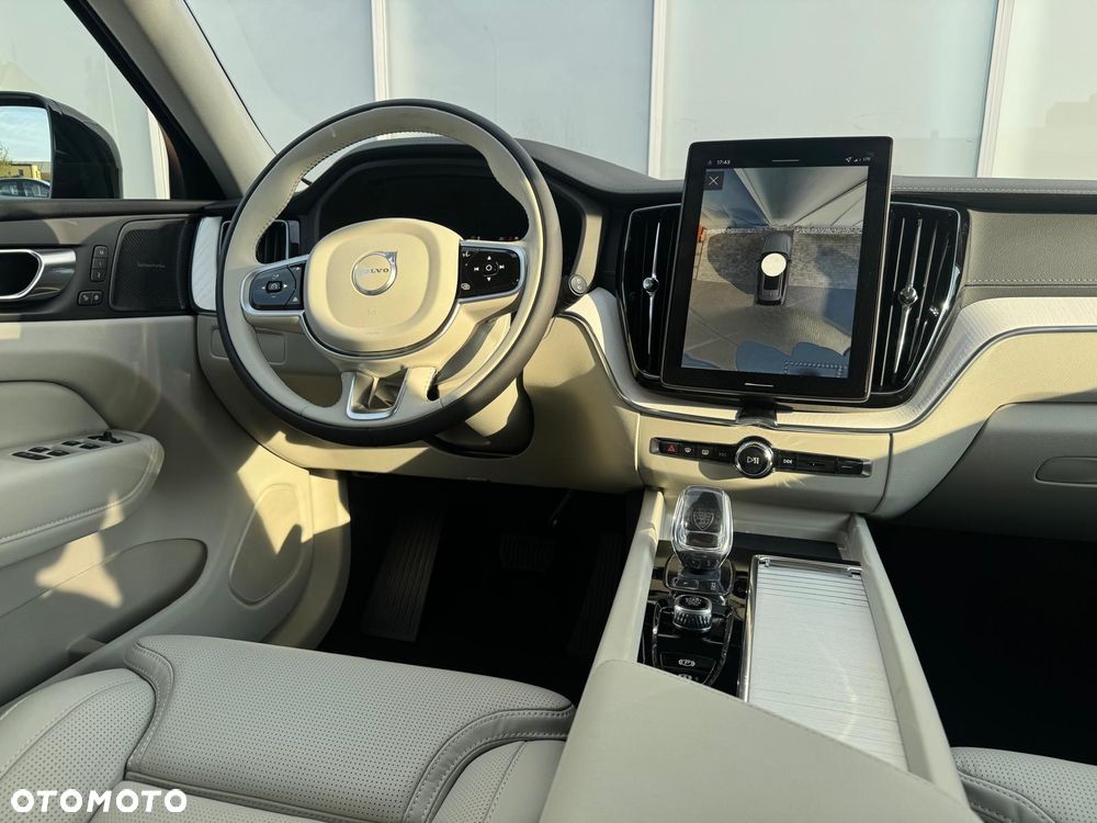 Volvo XC 60 B5 B AWD Ultra Dark - 13