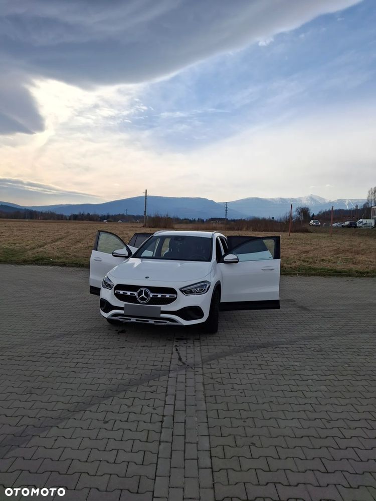 Mercedes-Benz GLA 200 Business Edition - 2