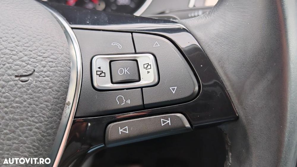 Volkswagen Passat 2.0 TDI SCR DSG Highline - 27