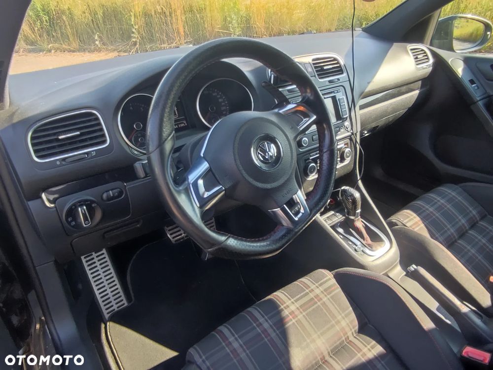 Volkswagen Golf 2.0 GTI DSG - 11
